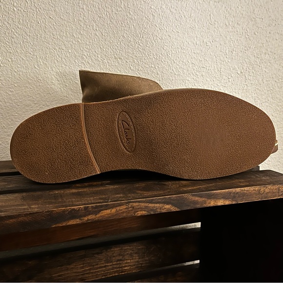 Collection by Clark - Picture 2 of 4